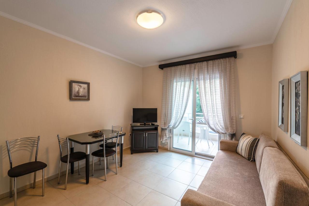 Niki Apartments Chrysi Ammoudia Exterior photo